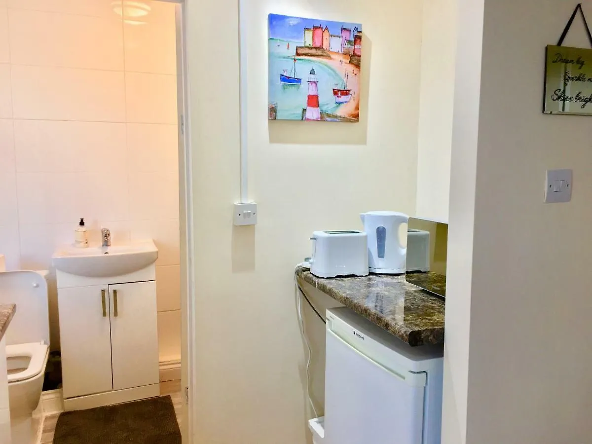 London Luxury Ensuite Apartment Ilford 0*,  United Kingdom