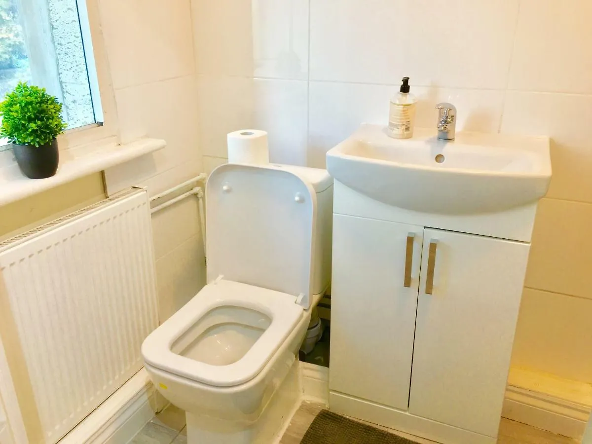 London Luxury Ensuite Apartment Ilford United Kingdom